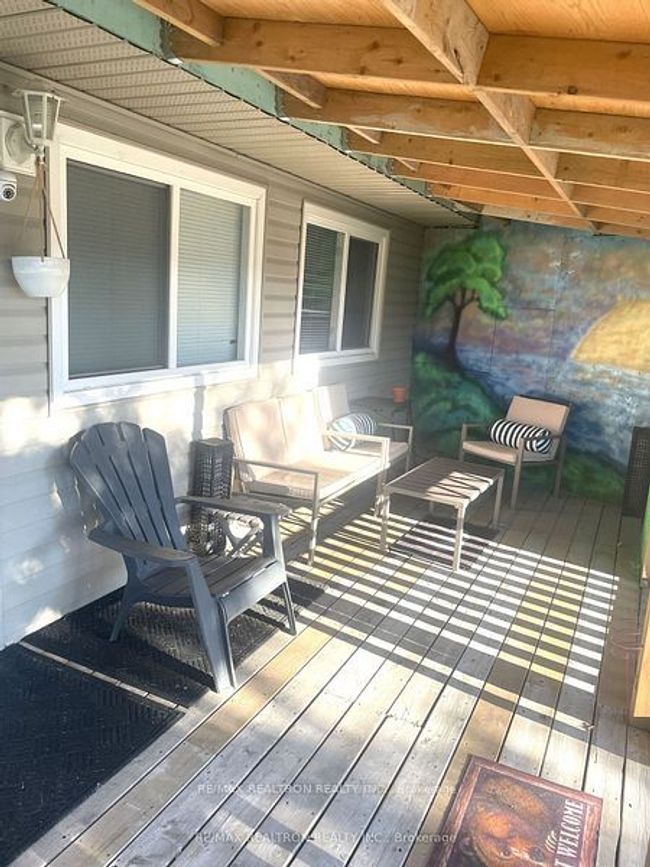 815 Lagoon Dr, House other with 3 bedrooms, 4 bathrooms and 5 parking in Willow Beach ON | Image 4