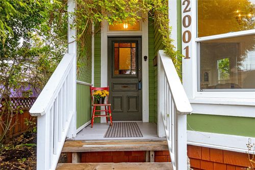 2001 Cameron St, Victoria, BC, V8T3N4 | Card Image