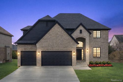 17000 Pienza Dr, Macomb, MI, 48042-5836 | Card Image