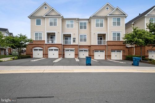 unit-107-43031 Foxtrail Woods Ter, Ashburn, VA, 20148-8118 | Card Image
