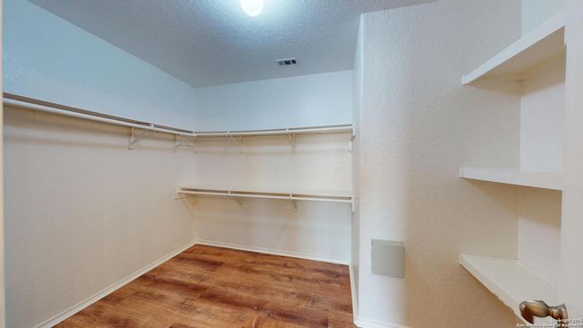 Primary Closet | Image 40