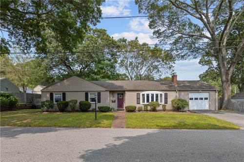 47 Flagg Ave, Warwick, RI, 02886-4424 | Card Image