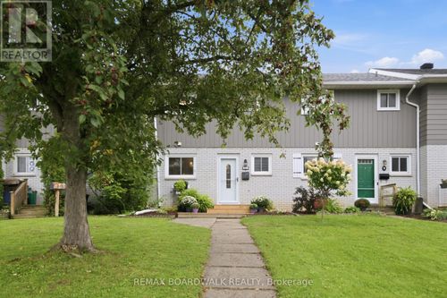11 Maple Avenue, Brockville, ON, K6V1Y3 | Card Image