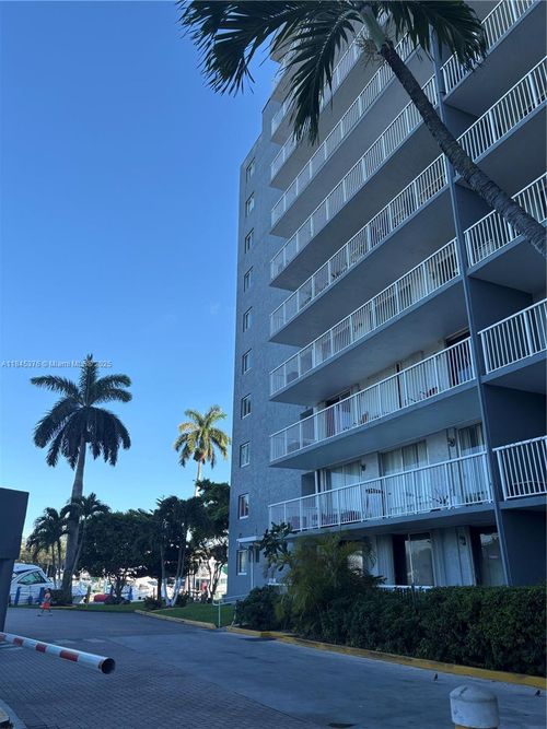 apt-205-1800 Nw 24th Ave, Miami, FL, 33125-1234 | Card Image