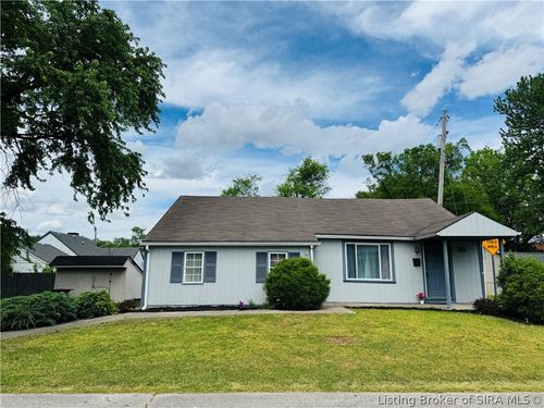 111 Douglas Ave, Clarksville, IN, 47129-3023 | Card Image