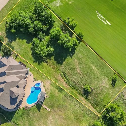 3248 Koscher Dr, Cedar Hill, TX, 75104-1050 | Card Image