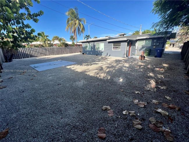 2207 - 2209 Ne 15th Ave, Home with 1 bedrooms, 1 bathrooms and null parking in Wilton Manors FL | Image 20
