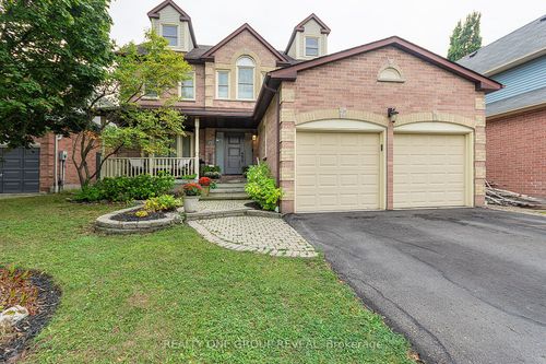 11 Nettles Crt, Whitby, ON, L1P1L5 | Card Image