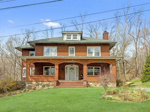 63 Sunset Dr, Ossining, NY, 10562-2101 | Card Image