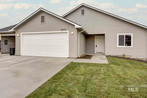 1611 Regency Way, Emmett, ID, 83617-3748 | Card Image