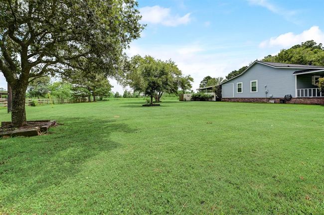 2909 S Main Street, House other with 2 bedrooms, 3 bathrooms and null parking in Anahuac TX | Image 42