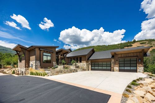 178 N Oakwood Cir, Springville, UT, 84663-5738 | Card Image