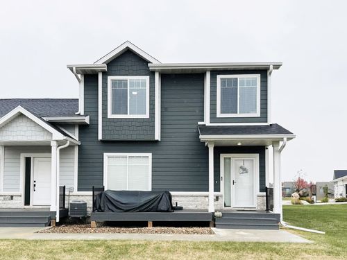 9110 Spring Crest Ln, West Des Moines, IA, 50266-1145 | Card Image