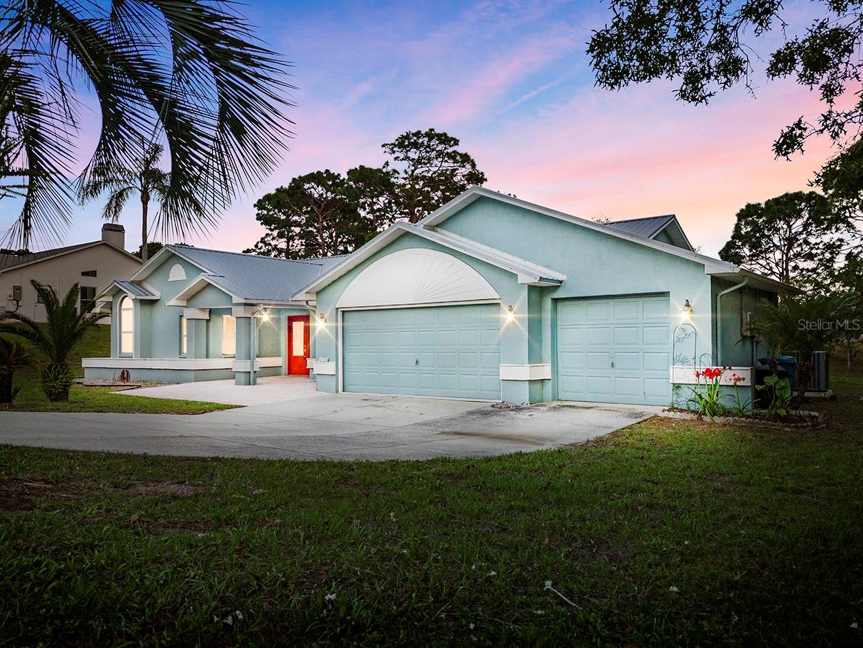 13226 Lauren Drive, For Sale in Spring Hill Zoocasa