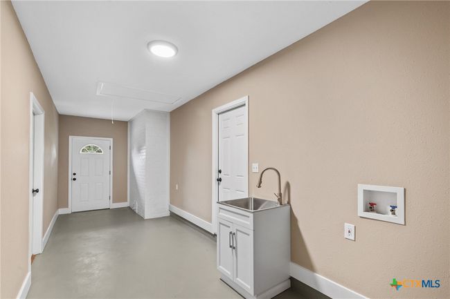 454 W Ward St, House other with 4 bedrooms, 3 bathrooms and null parking in Goliad TX | Image 24