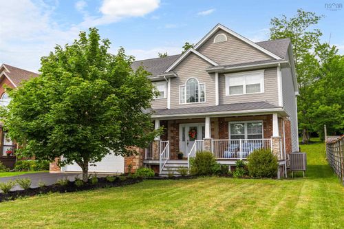 76 Pebblecreek Cres, Dartmouth, NS, B2W0H6 | Card Image