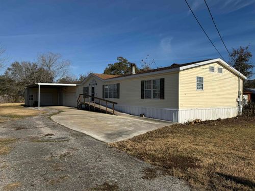 134 1st Ave, Nederland, TX, 77627-3365 | Card Image