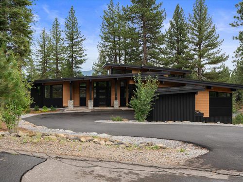 10769 Labelle Ct, Truckee, CA, 96161-2989 | Card Image