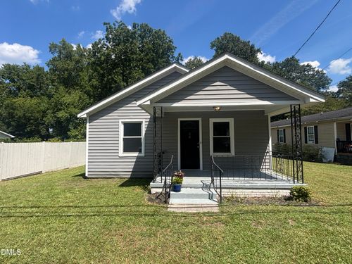 20 W Edgerton St, Smithfield, NC, 27577-4708 | Card Image
