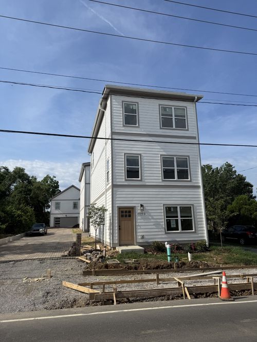 a-6109 Robertson Ave, Nashville, TN, 37209-1240 | Card Image
