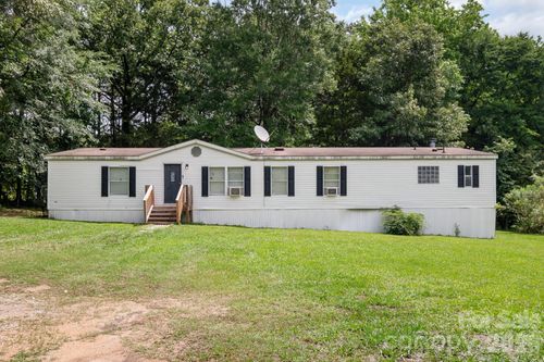 1046 Mckinney Ln, Lancaster, SC, 29720-8490 | Card Image