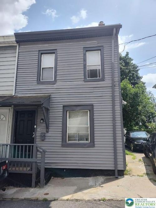 38 S Raspberry St, EASTON, PA, 18042-4068 | Card Image