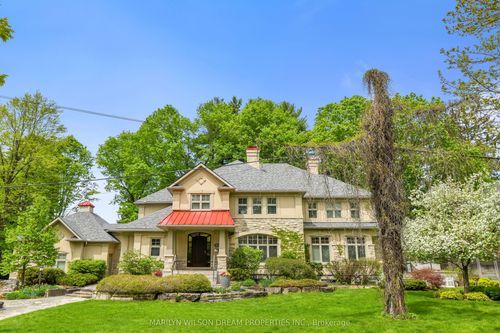 29 Mackinnon Rd, Rockcliffe, ON, K1M0G4 | Card Image