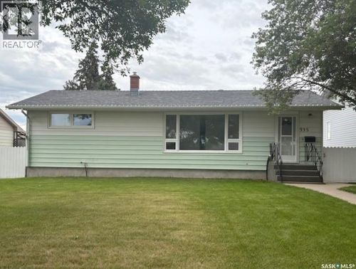 335 Central Ave S, Swift Current, SK, S9H3G4 | Card Image