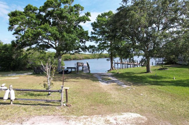 25 Sunset Dr, House other with 3 bedrooms, 2 bathrooms and null parking in Sebastian FL | Image 31