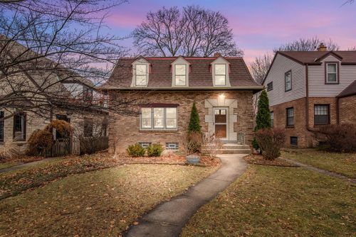 4522 N Marlborough Drive, Shorewood, WI, 53211 | Card Image