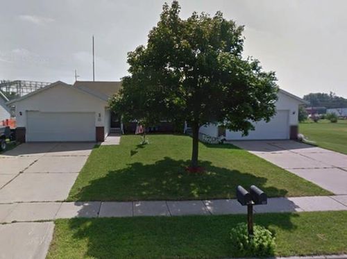 213-211-213 North St, Dane, WI, 53529-9793 | Card Image