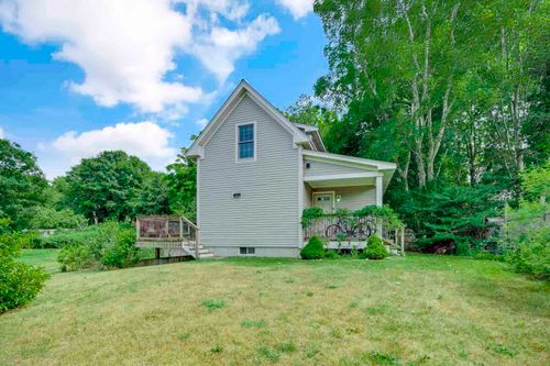 136 Spring St, Vineyard Haven, MA, 02568-5506 | Card Image