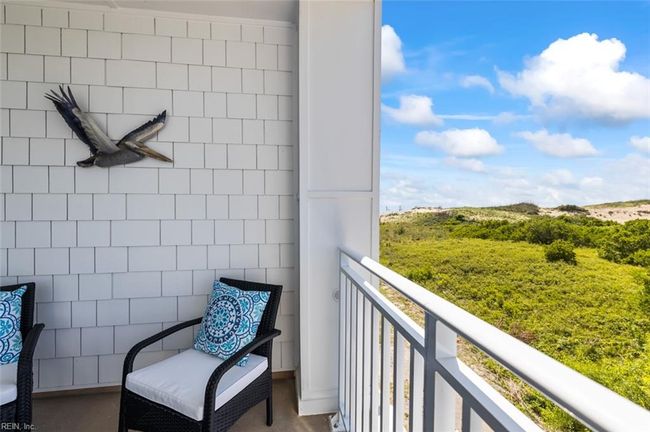 APT-121B - 3738 Sandpiper Rd, House attached with 2 bedrooms, 2 bathrooms and null parking in Virginia Beach VA | Image 45