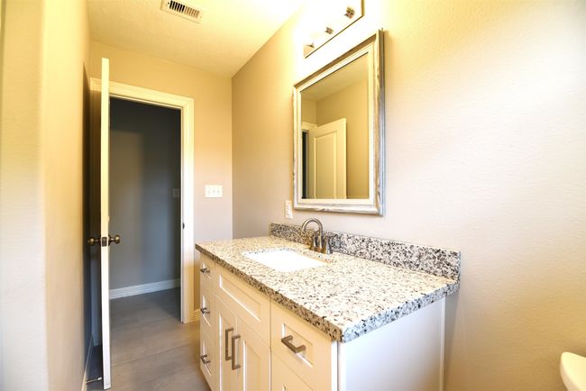 2505 Avenue F, House other with 5 bedrooms, 3 bathrooms and null parking in Nederland TX | Image 20