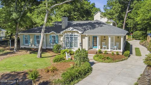 417 Holly St, Emerald Isle, NC, 28594-2820 | Card Image