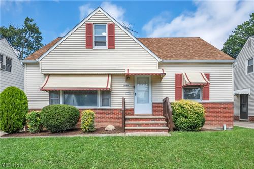20301 Trebec Blvd, Euclid, OH, 44119-1807 | Card Image