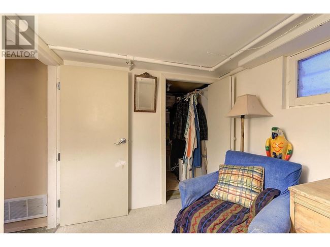 866 Dehart Ave, House other with 3 bedrooms, 1 bathrooms and 2 parking in Kelowna BC | Image 22