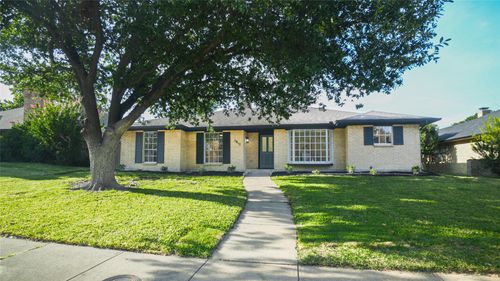 1917 Middle Glen Dr, Carrollton, TX, 75007-2418 | Card Image