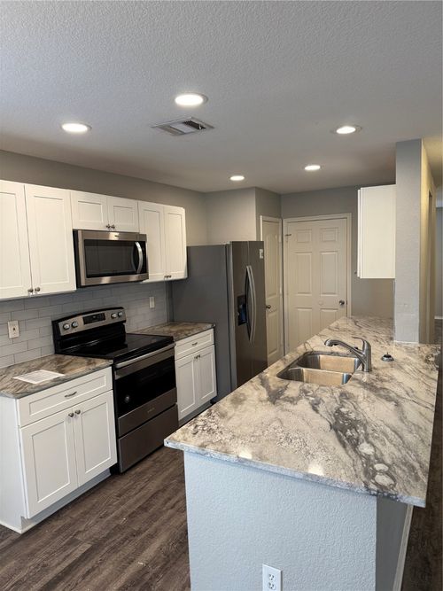 1936 Encino Dr, Lancaster, TX, 75146-7214 | Card Image