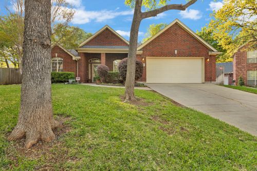 6705 Marie Weldon Ct, Arlington, TX, 76001-8410 | Card Image