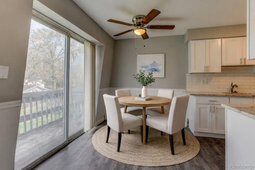 apt-27-2163 Decker Rd, Walled Lake, MI, 48390-2506 | Card Image