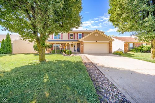 3859 Chancellor Dr, Greenwood, IN, 46143-9628 | Card Image