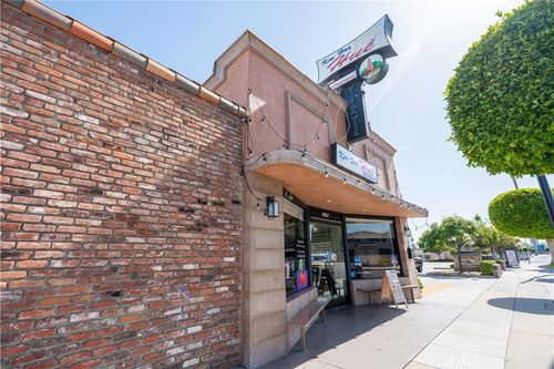 9082 Las Tunas Dr, Temple City, CA, 91780-1902 | Card Image