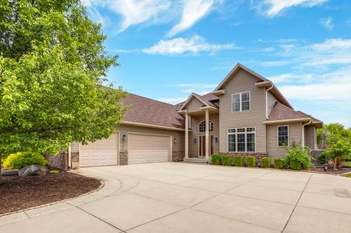 750 Pinehurst Dr, MUKWONAGO, WI, 53149-9426 | Card Image