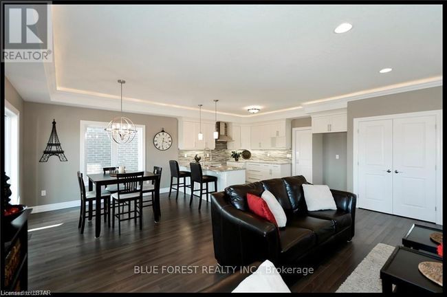68 5 Stakes St, House other with 4 bedrooms, 3 bathrooms and 7 parking in St Thomas ON | Image 7
