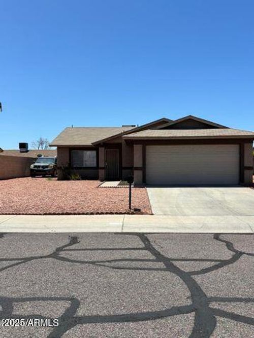 7405 W Minnezona Ave, Phoenix, AZ, 85033-1315 | Card Image