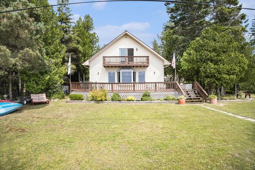 1445 Us Highway 2 W, Saint Ignace, MI, 49781 | Card Image