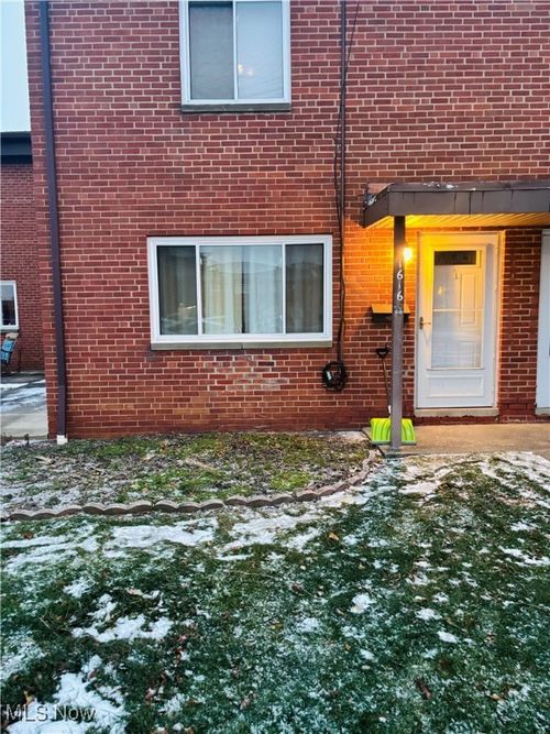 1616 Ridgewick Dr, Wickliffe, OH, 44092-1629 | Card Image