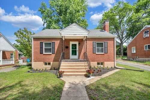 2324 Howard Rd Sw, Roanoke, VA, 24015-3902 | Card Image