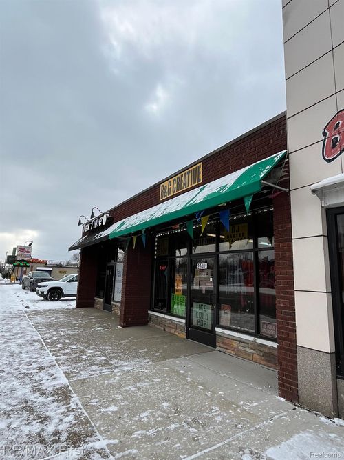 20481-20477-20481 Van Dyke St, Detroit, MI, 48234-3215 | Card Image